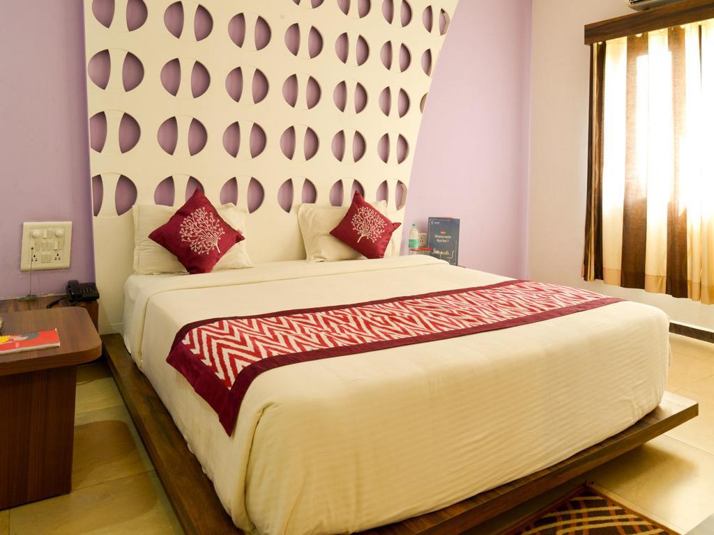 Oyo 4316 Hotel Sai Empire Ширди Экстерьер фото