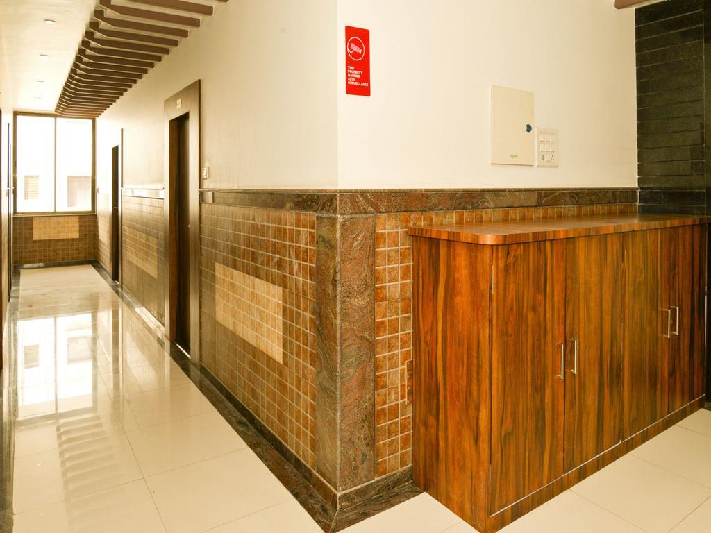 Oyo 4316 Hotel Sai Empire Ширди Экстерьер фото